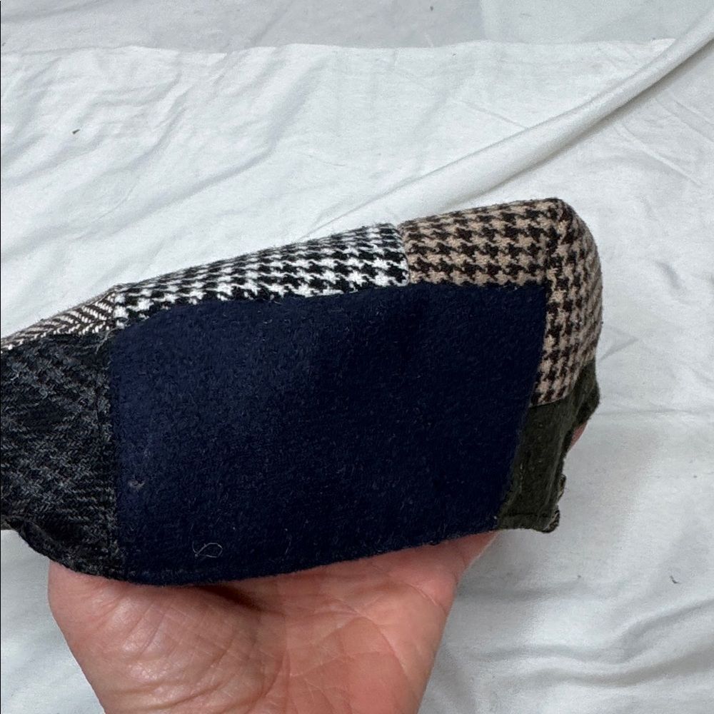 Guinness Multicolor Patchwork Tweed Flat Cap. Size M (59 cm). - Picture 4 of 9
